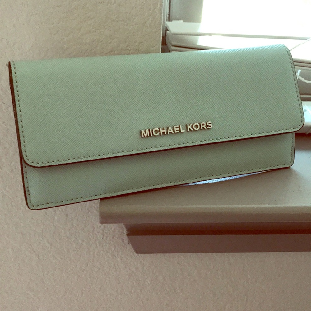 Michael Kors Wallet - Like new!